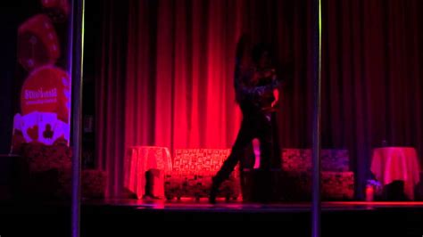 Striptease/Lapdance Find a prostitute Hoover