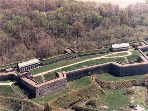 Whore Fort Washington