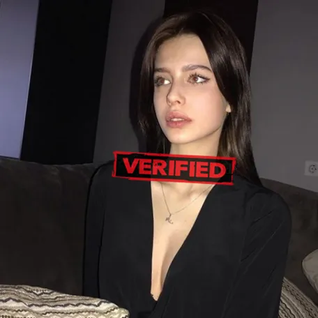 Sophia tits Prostitute Fraga